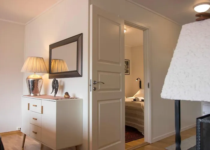 Spacious With A Great View Over Tromsø